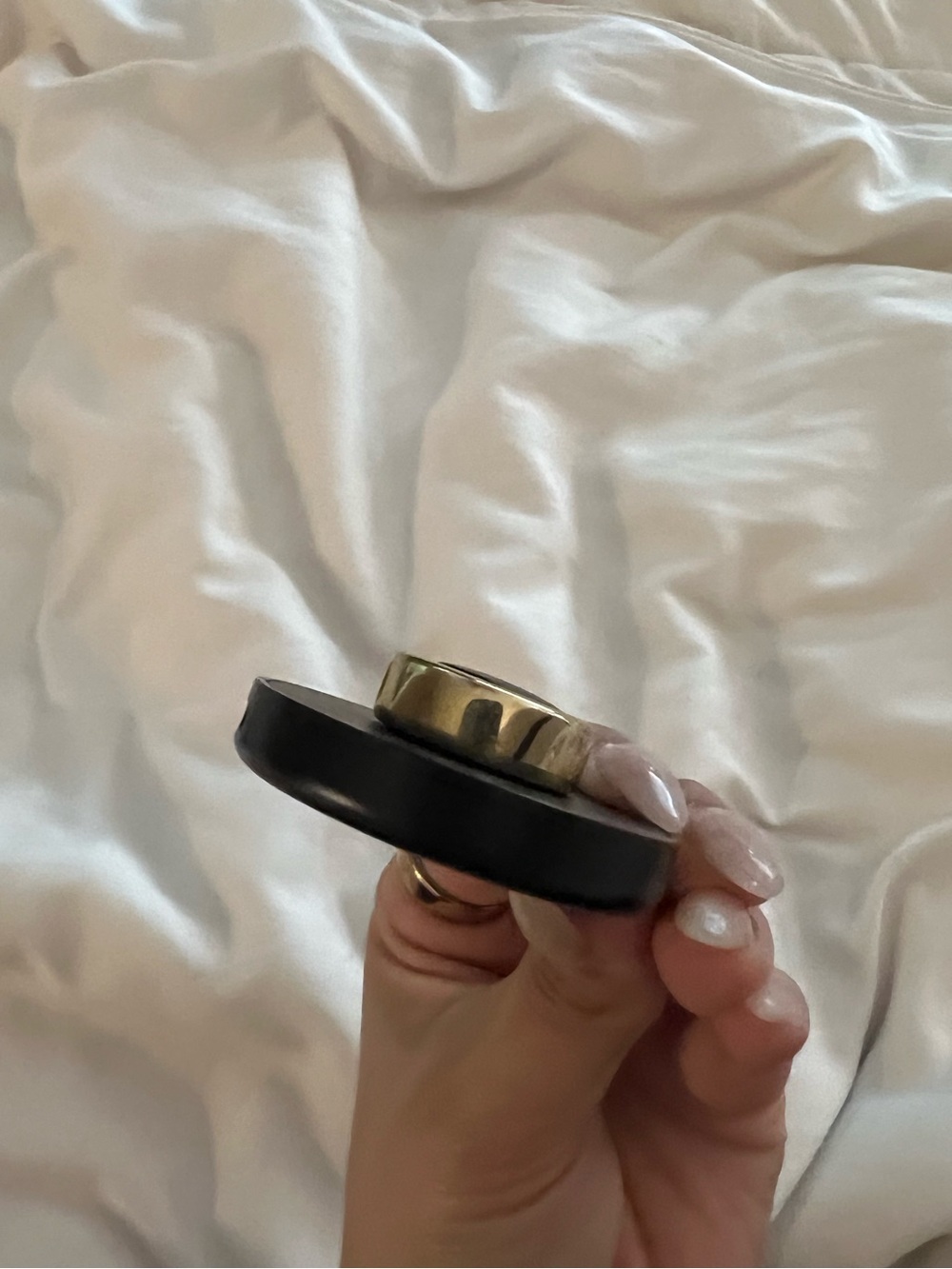 Oura ring Gen 3 size 7 - Picture 5 of 6